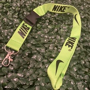 Nike Detachable Lanyard Light Green & Black